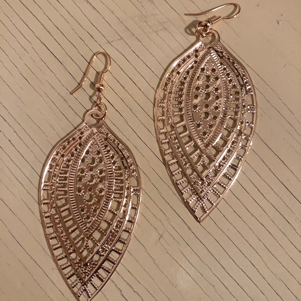 Dangle Earrings11 - Picture 2 of 3
